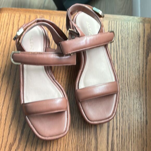 ALDO WEDGE SANDALS - Picture 5 of 6